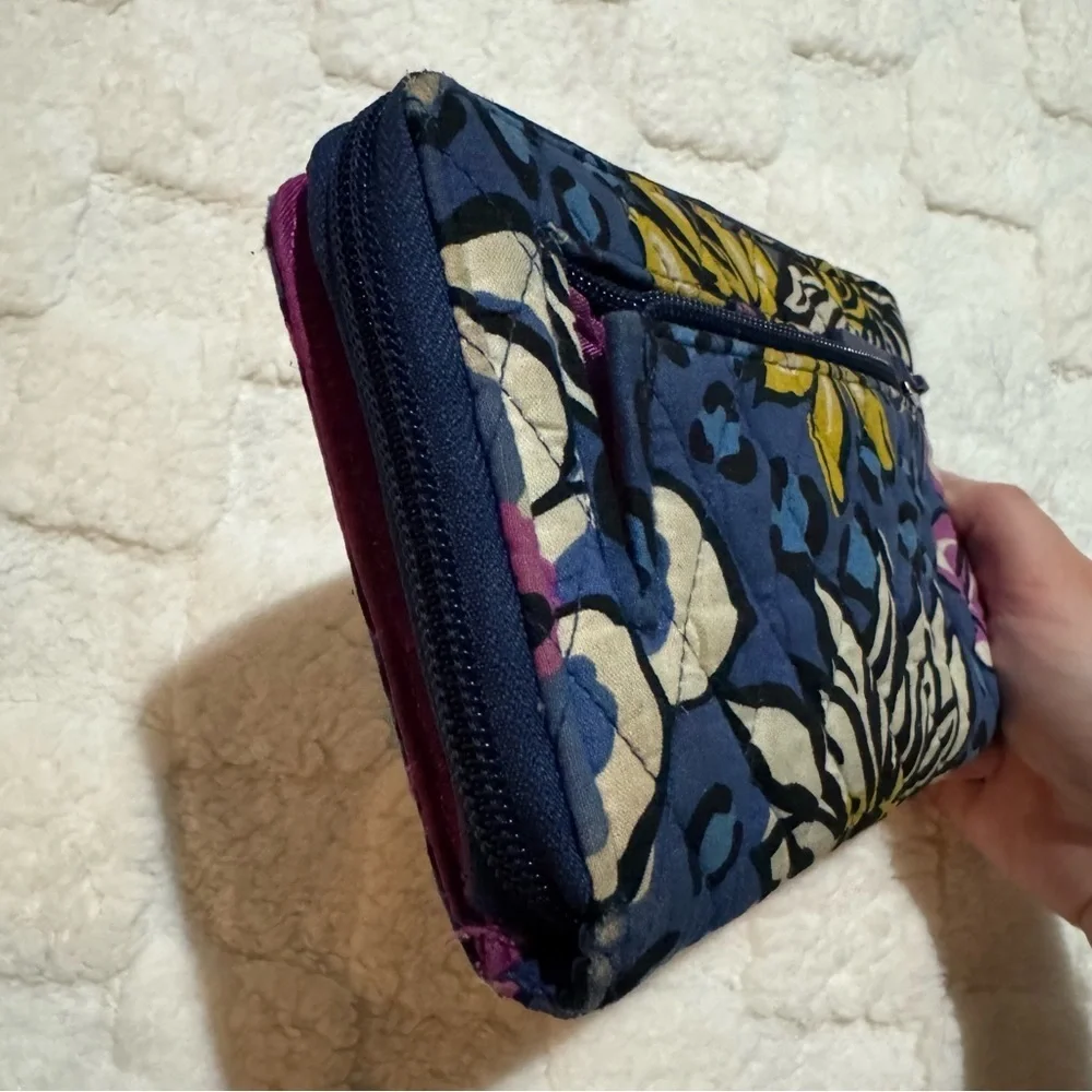 Vera Bradley African Violet Turn Lock Quilted Wallet Retired Pattern 7.5” x 4.5” - Picture 6 of 6